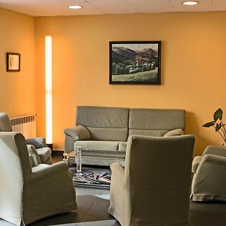 Pensio La Creu Hotel Esterri D'Aneu Bagian luar foto