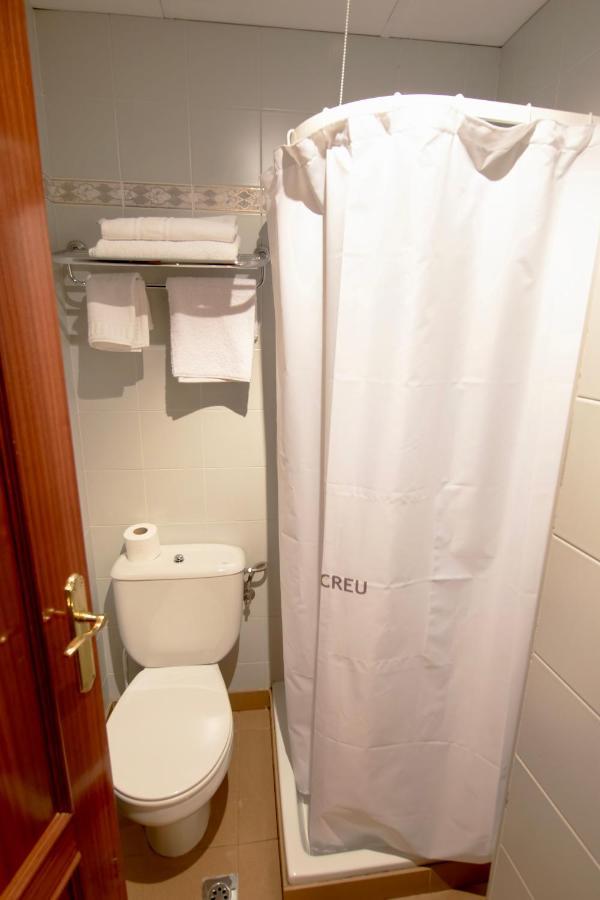 Pensio La Creu Hotel Esterri D'Aneu Bagian luar foto