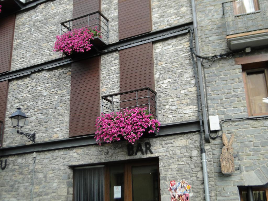 Pensio La Creu Hotel Esterri D'Aneu Bagian luar foto