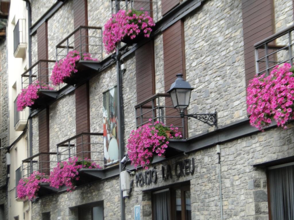 Pensio La Creu Hotel Esterri D'Aneu Bagian luar foto